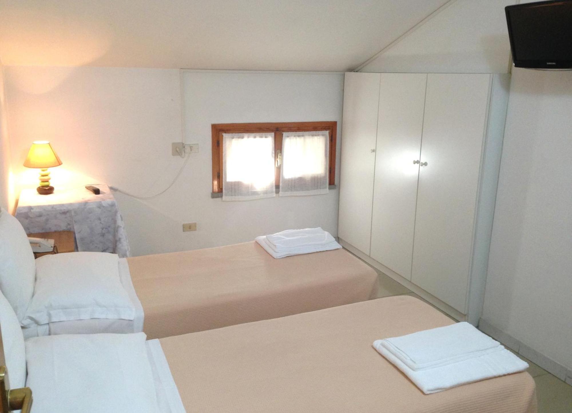 Albergo Romagna Fratta Terme Ruang foto