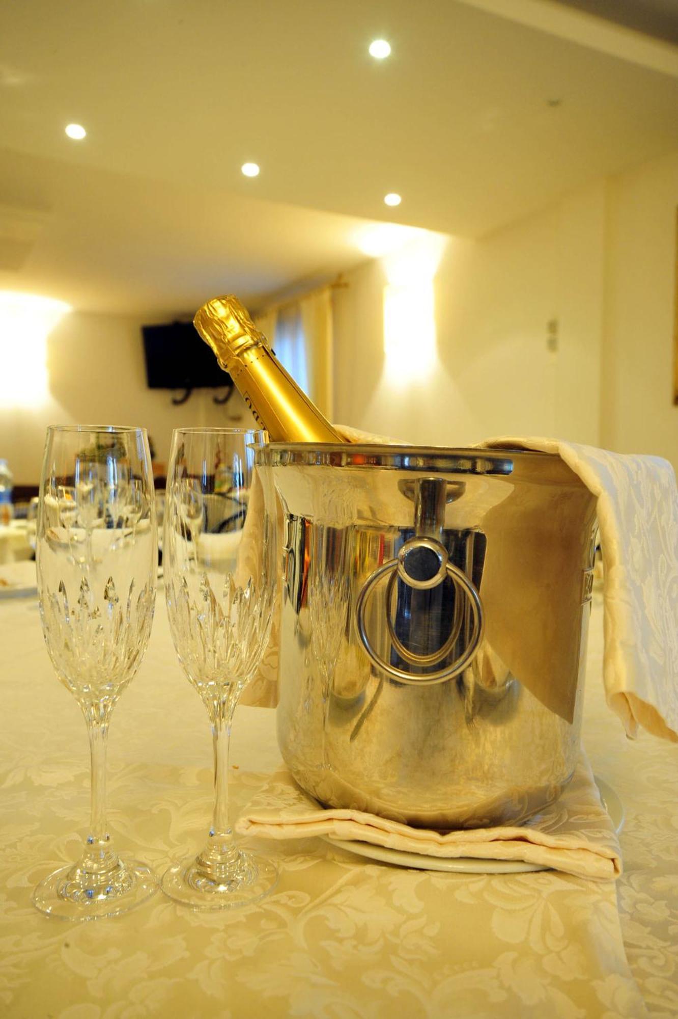 Albergo Romagna Fratta Terme Bagian luar foto