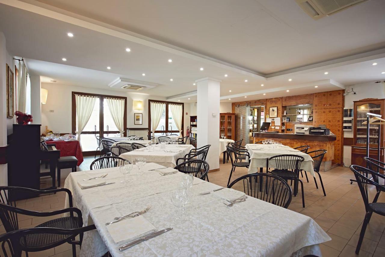 Albergo Romagna Fratta Terme Bagian luar foto